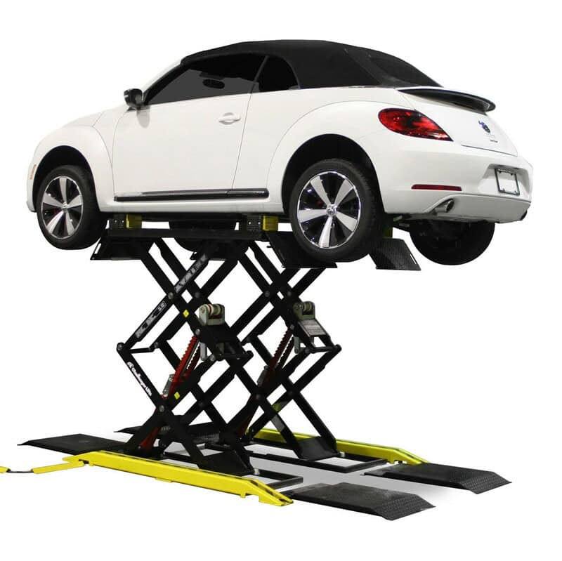 Types-Of-Car-Lifts-Hinged-Scissor-Frame-Engaging-Lift-wCAR-Challenger-CHALLENGER-DX77R